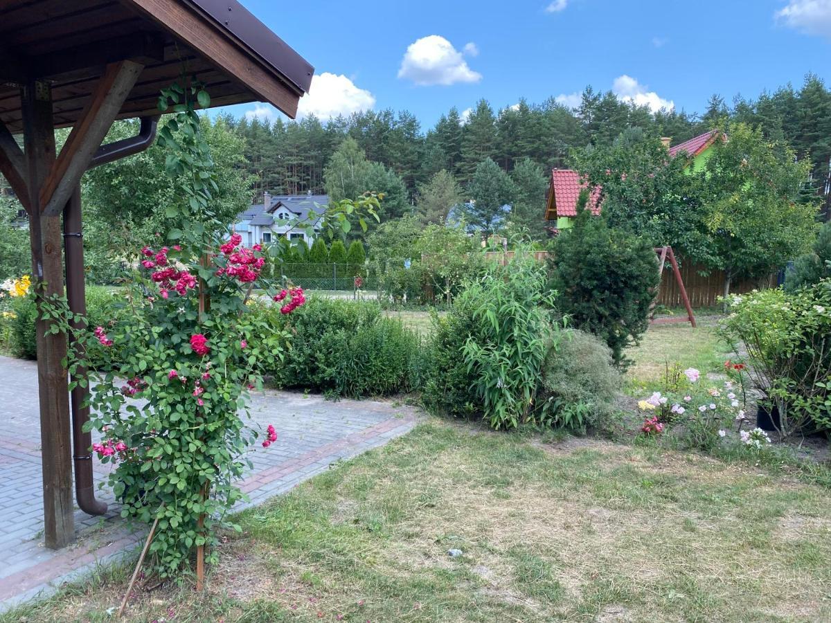 Domek Letniskowy Nad Jeziorem Wiejskim Lakie エクステリア 写真